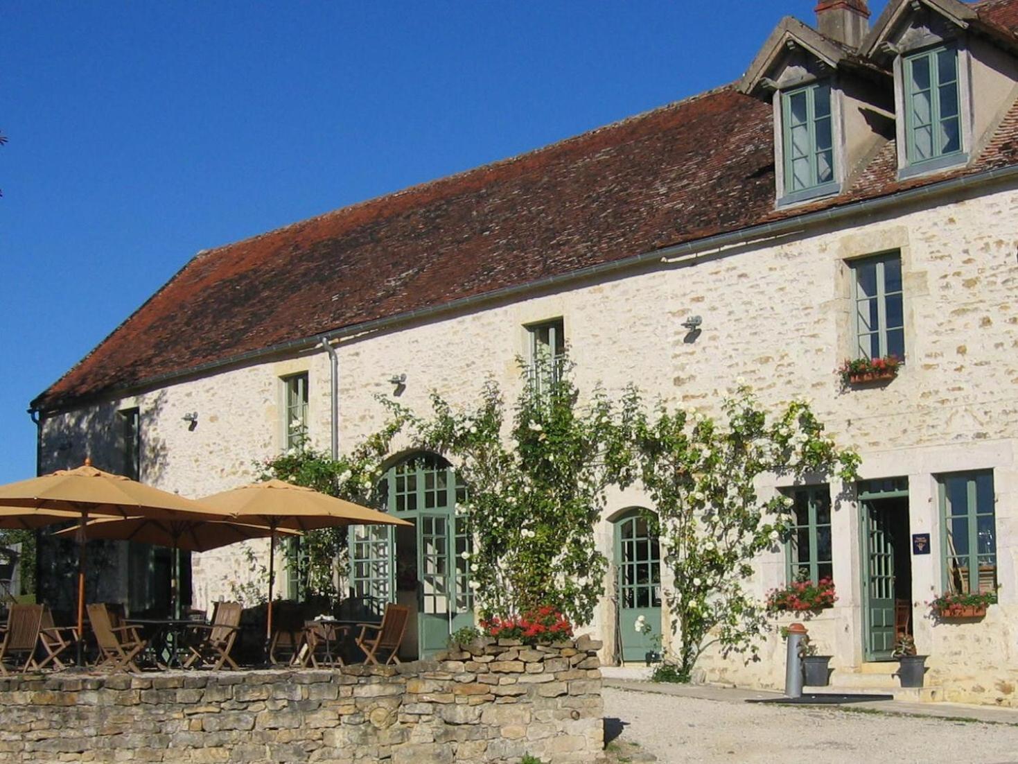 Hotel Les Deux Ponts Pierre-Perthuis Exteriér fotografie